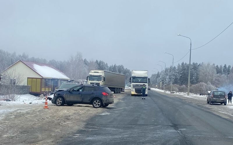 Тройная авария на М5 "Урал" в Мордовии: один человек госпитализирован