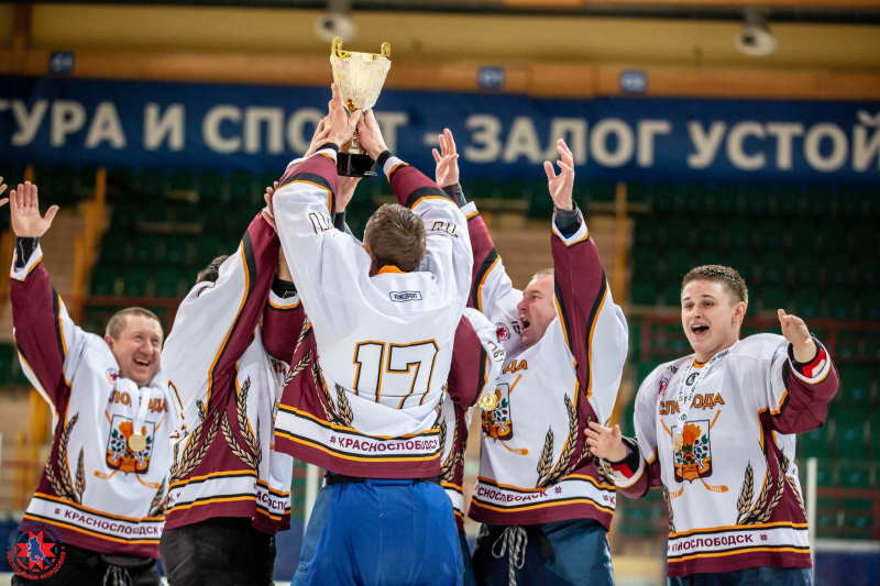 Краснослободская «Слобода» – чемпион Ночной хоккейной лиги Мордовии!