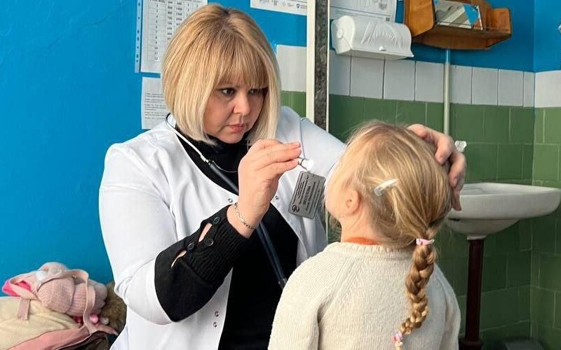 Медицинская помощь в шаговой доступности: врачи из Мордовии провели выездной прием в поселке Мирный