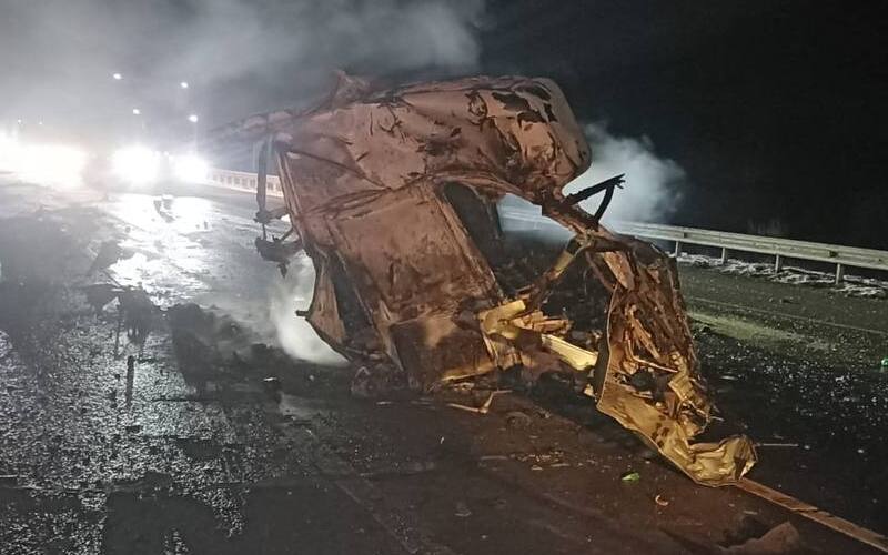 Трагедия на М5: Огненная авария унесла жизни двух дальнобойщиков