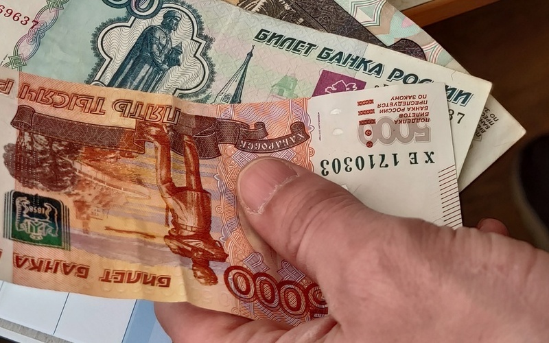 Кредитный парадокс: россияне, установившие самозапрет, пытаются взять займы