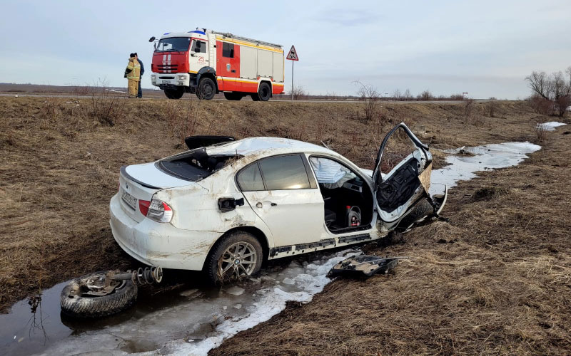 Трагедия в Мордовии: 17-летняя пассажирка BMW тяжело ранена в ДТП с 19-летним бесправником