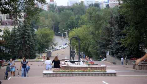 Почему ваш громкий голос отталкивает людей? Не только этикет, но и психология