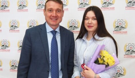 Собственное жилье для троих сирот: В Рузаевке вручили ключи от новых квартир