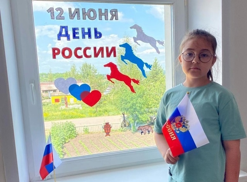 Мордовия чествует День России: как школьники ярко отметили национальный праздник