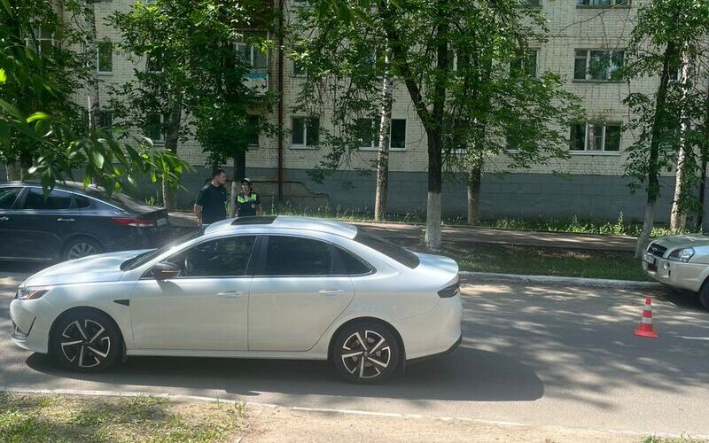 Смертельная трагедия в Саранске: 85-летняя женщина погибла под колесами автомобиля
