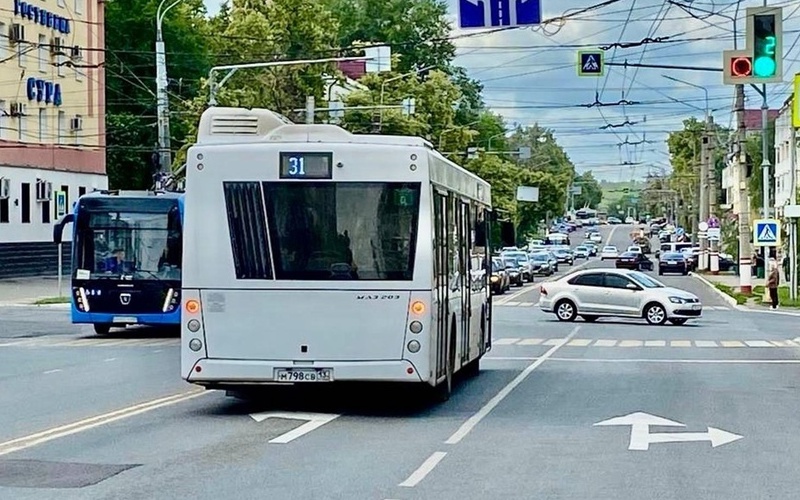 Важные изменения движения на перекрестке проспекта Ленина и улицы Полежаева в Саранске: что нужно знать водителям