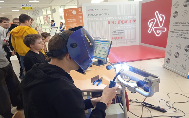 Саранск принял 1,5 тысячи соискателей: Масштабная ярмарка трудоустройства открыла новые возможности для рынка труда Мордовии